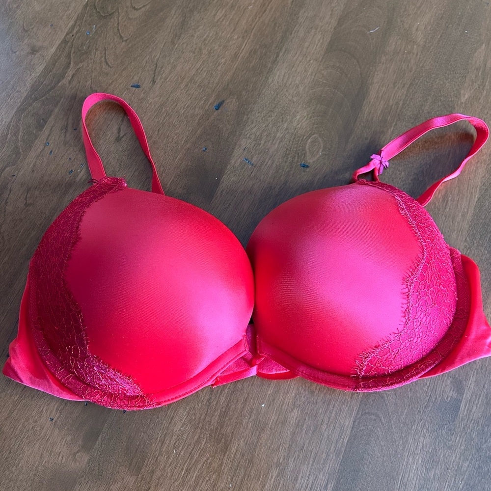 Super push up bra! Victoria’s Secret bra!